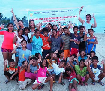 [:en]People and the Sea teaming up with the local communnitites of Daanbantayan Island[:]